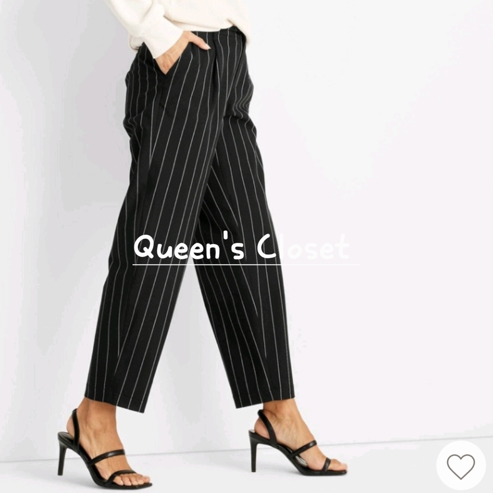 Future Collective: Black Pinstripe Women's Cropped Pants💥BRAND NEW